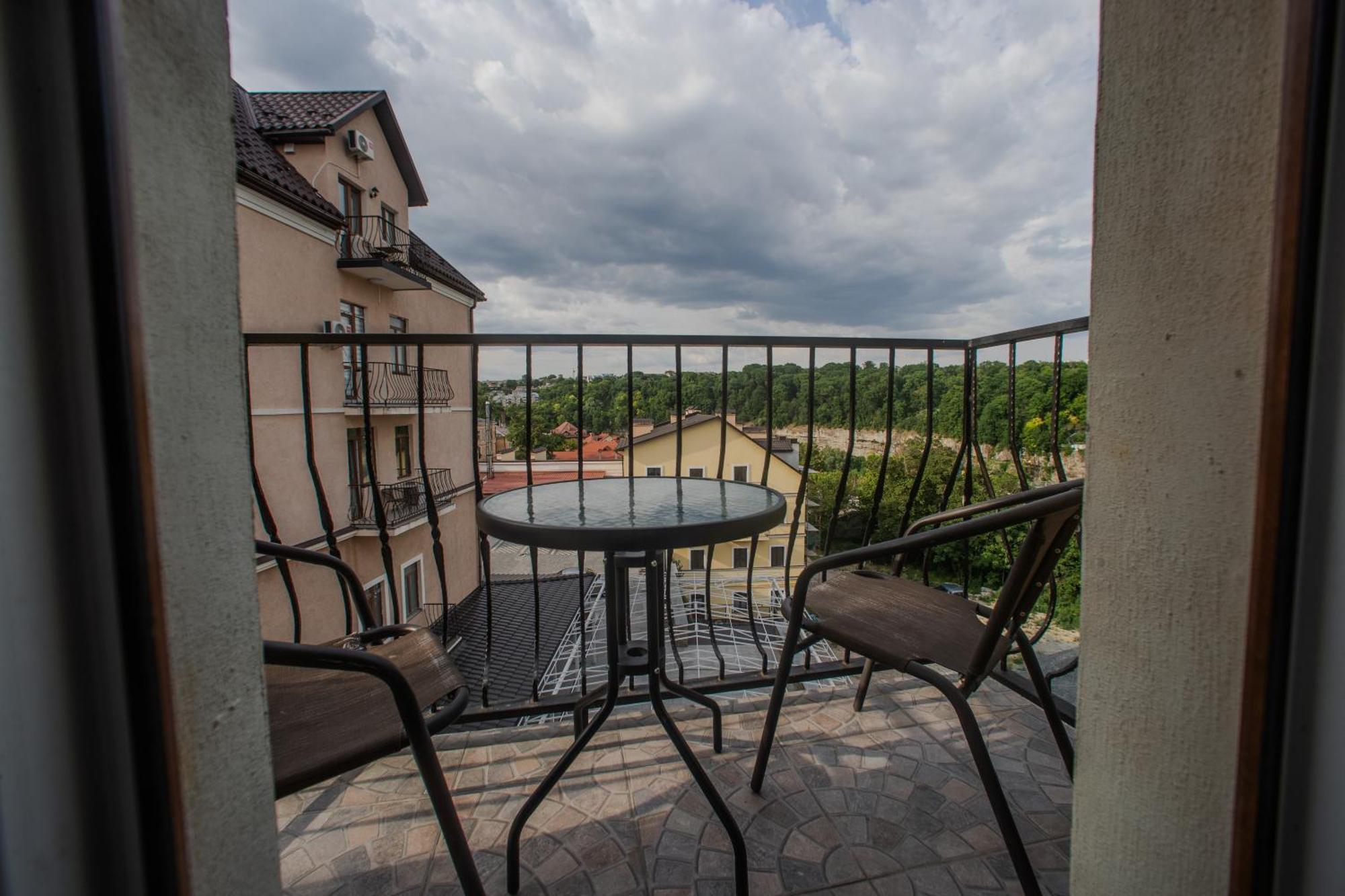 Apartments U Ratushi Kamianets-Podilskyi Ngoại thất bức ảnh